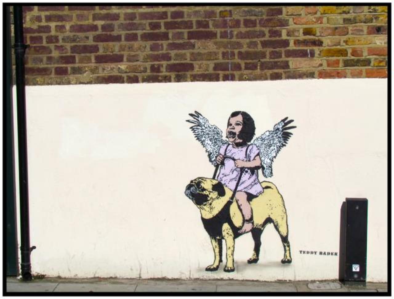 RT @DanielGennaoui: Pugs might fly'.. see more of Teddy Baden here: http://bit.ly/1vyD8s1 #streetart #graffiti http://t.co/HrPyvRkiLf
