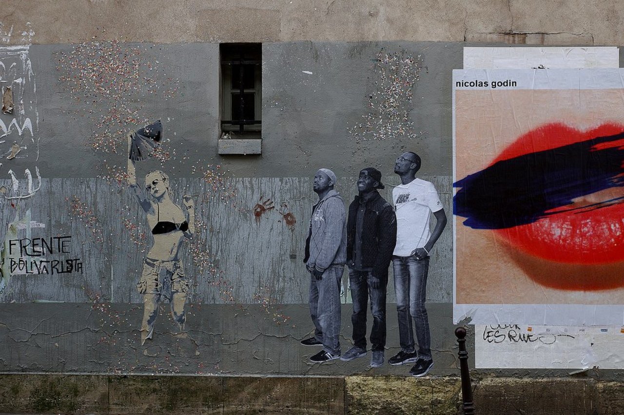 Street Art by anonymous in #Paris http://www.urbacolors.com #art #mural #graffiti #streetart https://t.co/GDW6ObZQbx