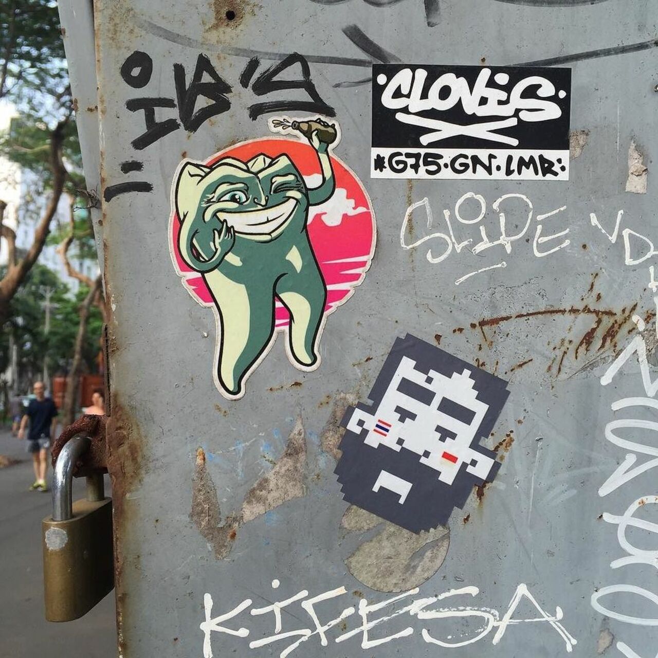 #streetart #HCMC #helloVietnam #graffiti #igerhcmc #graff http://ift.tt/1k3GwbI https://t.co/j4CU9yStRP