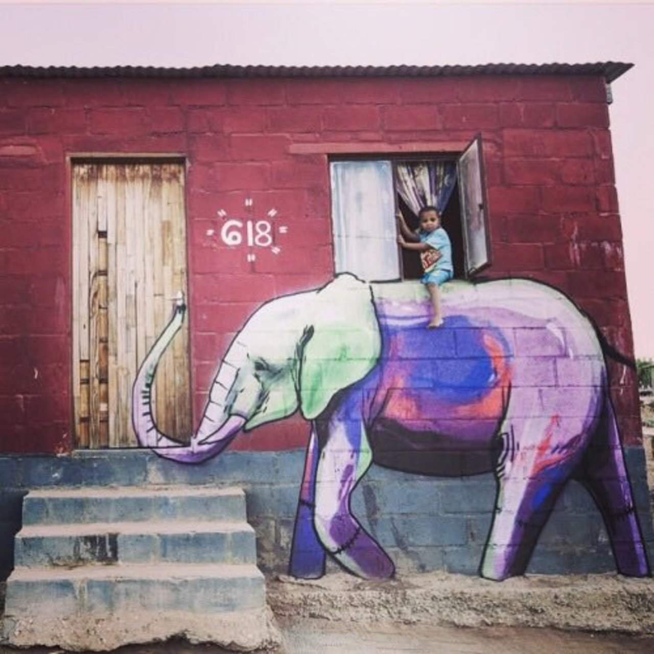 Good idea  #art #streetart #streetartistanbul #wallart #mural #graffiti #graffitiigers #elephant #618 https://t.co/twSD5rEtgj