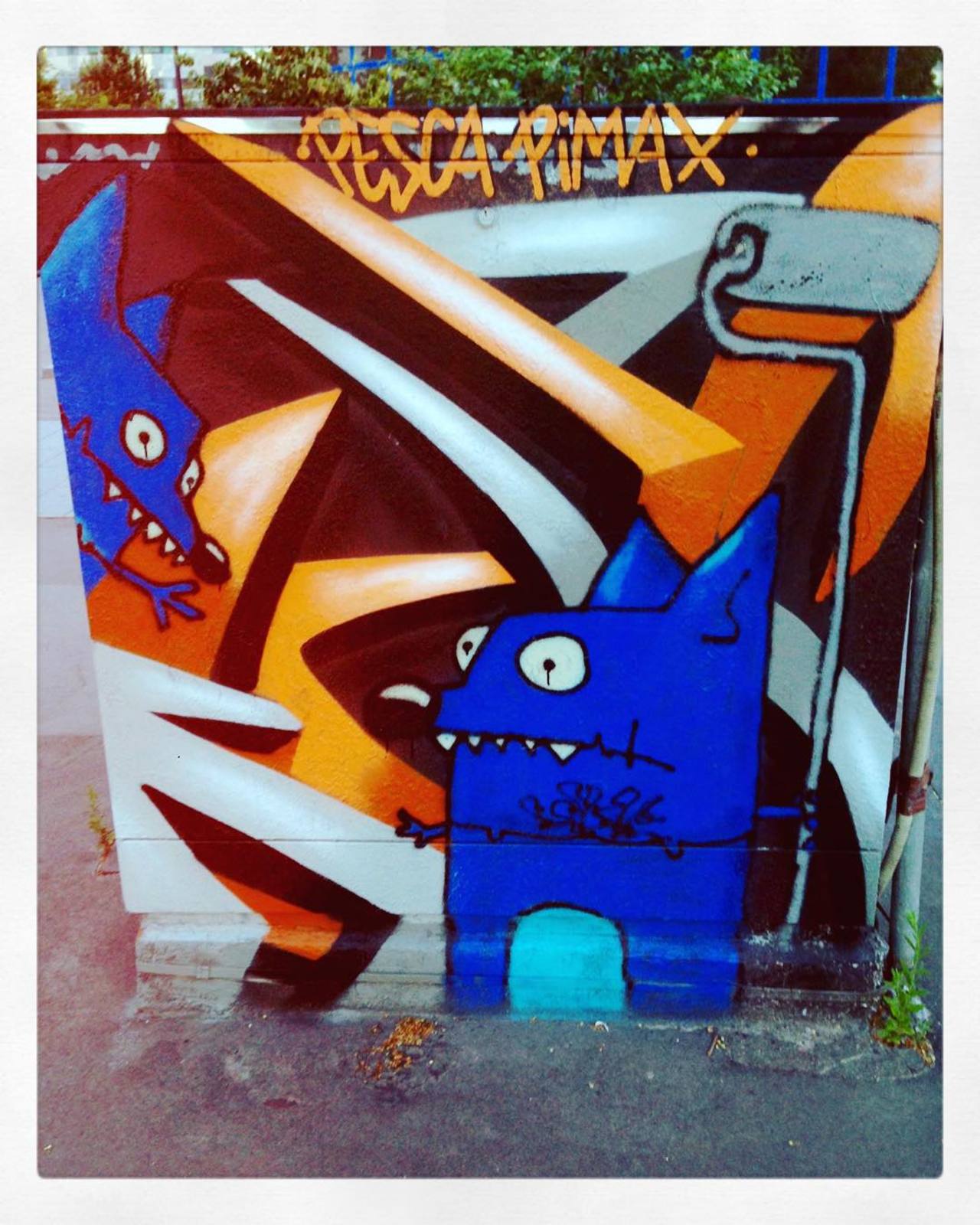 #Paris #graffiti photo by @cibti4987 http://ift.tt/206rh2H #StreetArt https://t.co/wcy1rAp7mr