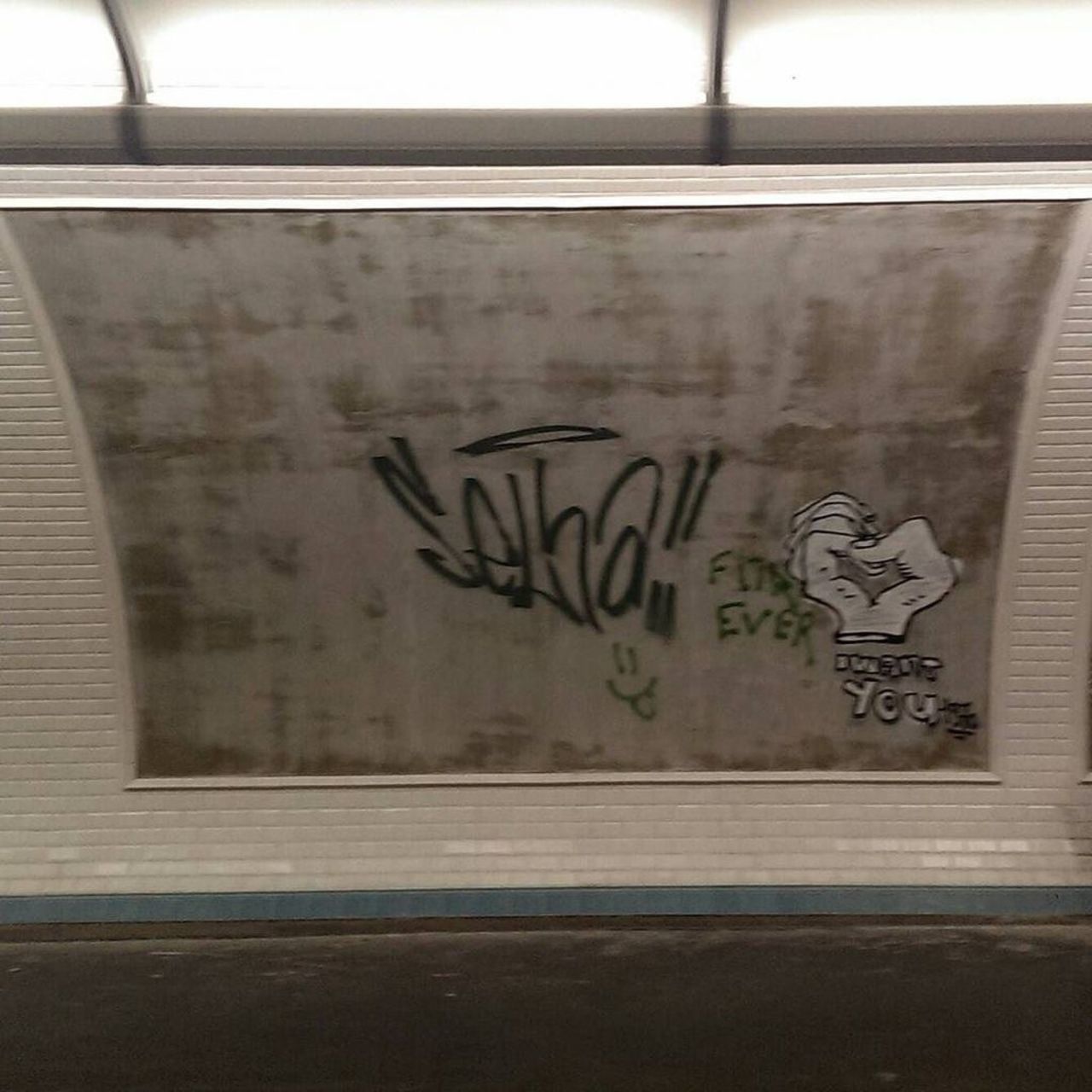 #streetart #streetarteverywhere #streetshot #graffitiart #graffiti #arturbain #urbanart  #metro #subway #stencil #s… https://t.co/Tz6RJAymqz