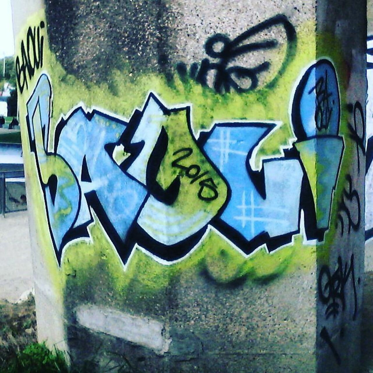 #baoui #streetart # #streetartparis #spraypaint #graff #graffiti #mur #wallpainting #wall #g6kolor #urbanart #urban… https://t.co/B4tSTGydji