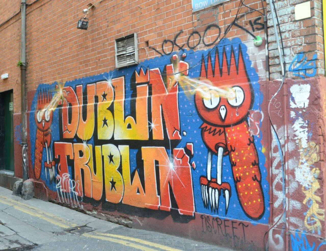 RT @waheedaharris: My view of #Dublin - colourful #graffiti sign spotted downtown #streetart https://waheedaharris.wordpress.com/2015/10/26/ahh-dublin https://t.co/gAi5vW7gio