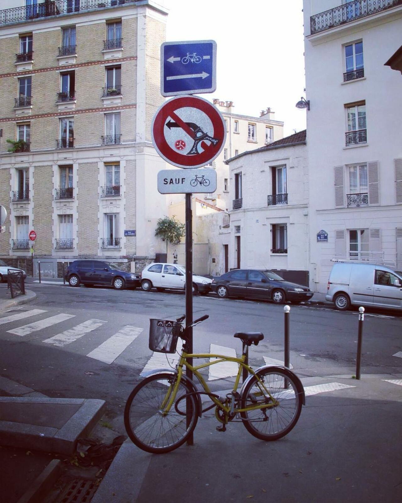 #Paris #graffiti photo by @streetrorart http://ift.tt/1NvTkli #StreetArt https://t.co/7Ub63y5WbD