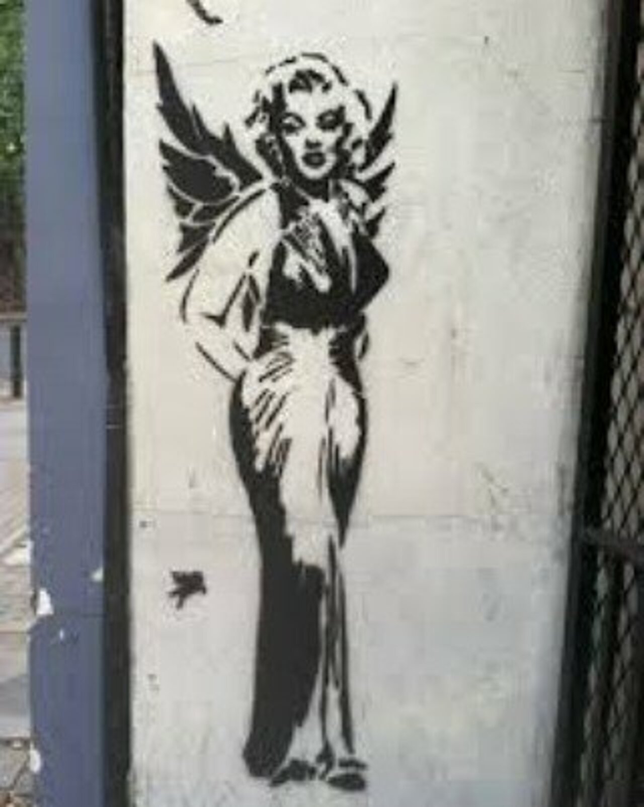 #zabouartist #streetart #art #graffiti #wallart #urbanart #zabou #londonstreetart #paris #streetartlondon #streetar… https://t.co/WojQMxoGKg