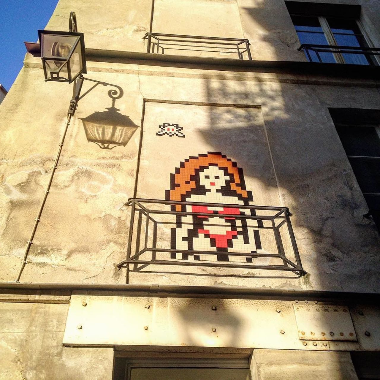 circumjacent_fr: #Paris #graffiti photo by genaropiano http://ift.tt/1O3Dstr #StreetArt https://t.co/NGw2zgO0GF