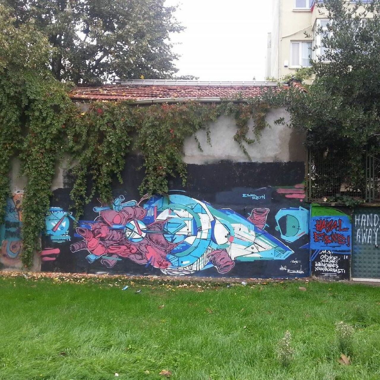 #streetartkadikoy #streetart #graffiti #publicart #urbanart #sokaksanatı #streetartistanbul #istanbulstreetart #gra… https://t.co/lgsP9xoBd8
