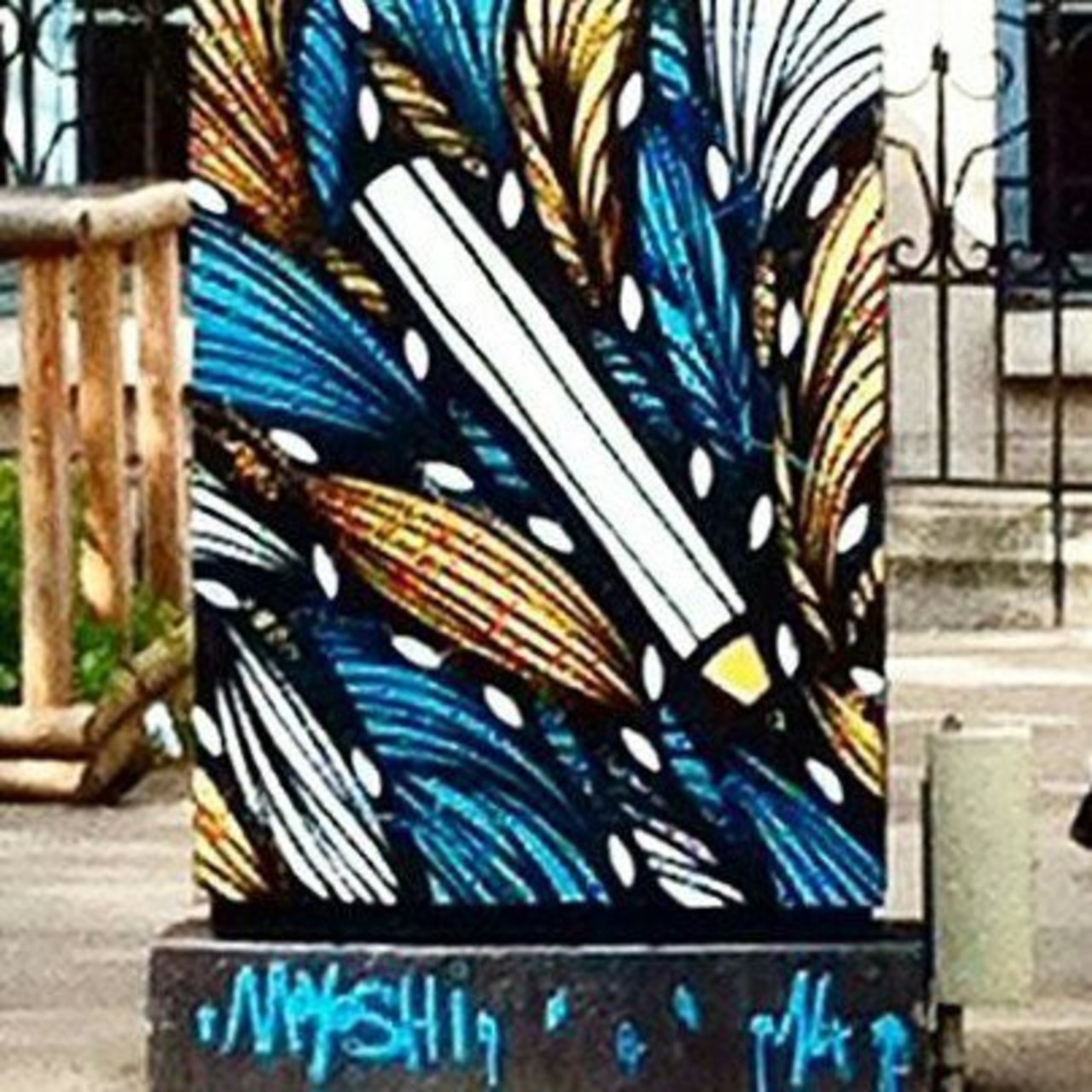 #streetart #streetarteverywhere #streetshot #graffitiart #graffiti #arturbain #urbanart #armoireelectrique #stencil… https://t.co/gvieWbeJn7