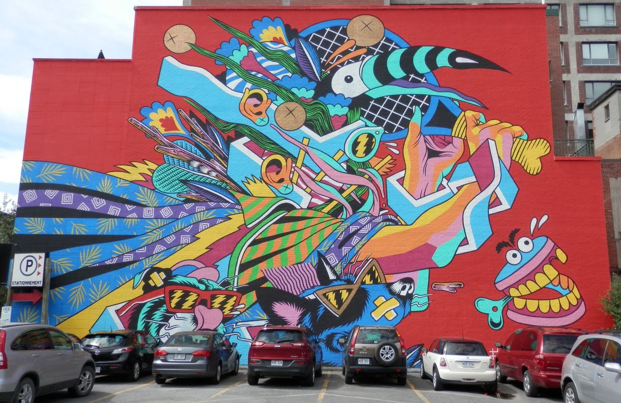 #Graffiti I love this Bicicleta Sem Freio #Streetart masterpiece found in #Montreal in 2015. Vibrant! https://t.co/NSci80BqHq