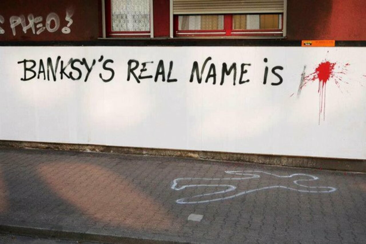 Banksy's real name is... MTO Street Art #art #Banksy #graffiti #streetart https://t.co/9zWuALgUhv