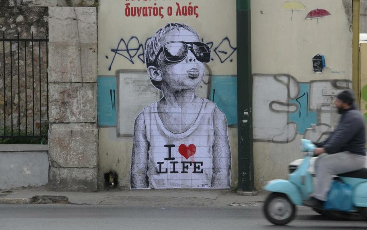 I LOVE life by STMTS. Check it out: http://bit.ly/1CcMKK6 #MadFriday #love #streetart https://t.co/ltHBpmrvKN