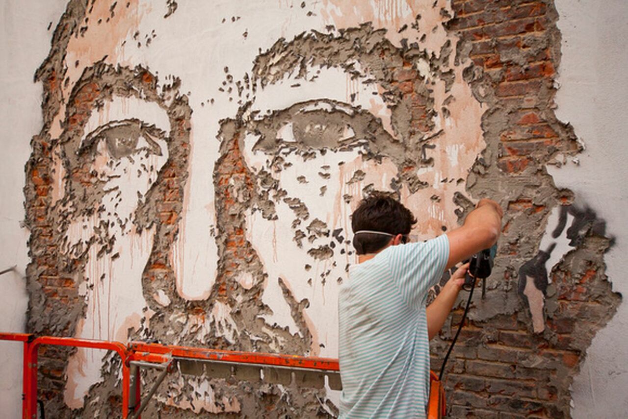 #StreetartSaturday #Streetart #AlexandreFarto especially enjoys exposing the brick on old brick walls. https://t.co/jHQf8HlV8C