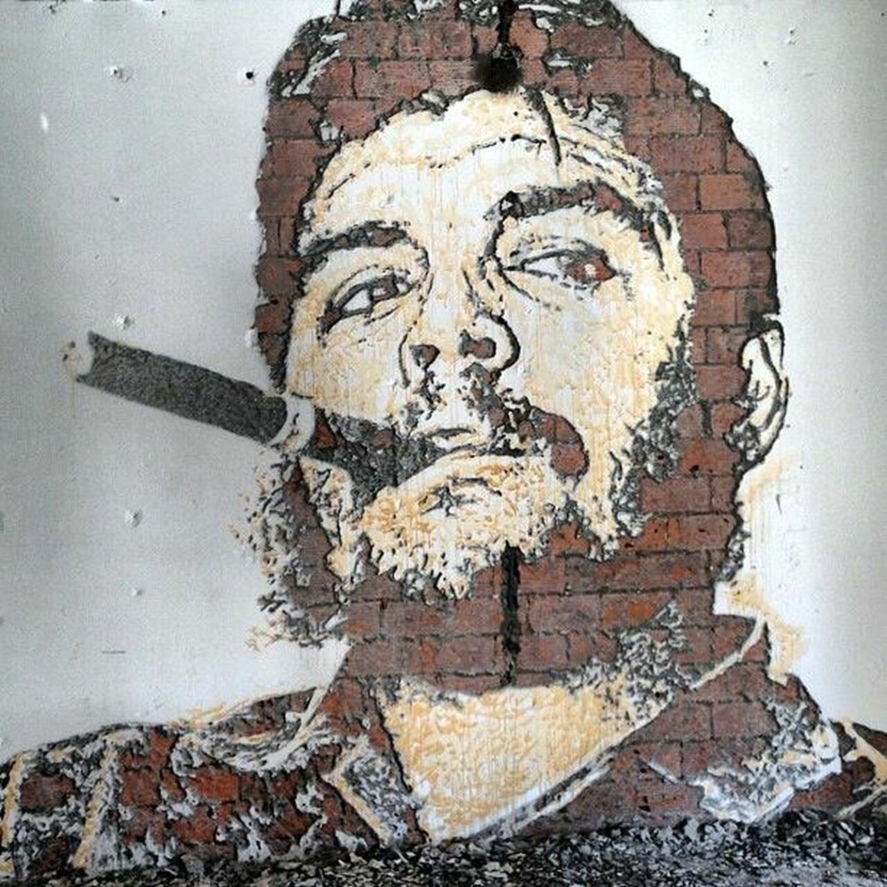 #StreetartSaturday #Streetart #AlexandreFarto clearly enjoys working with old brick walls that have been plastered. https://t.co/q9nyeE4WN9