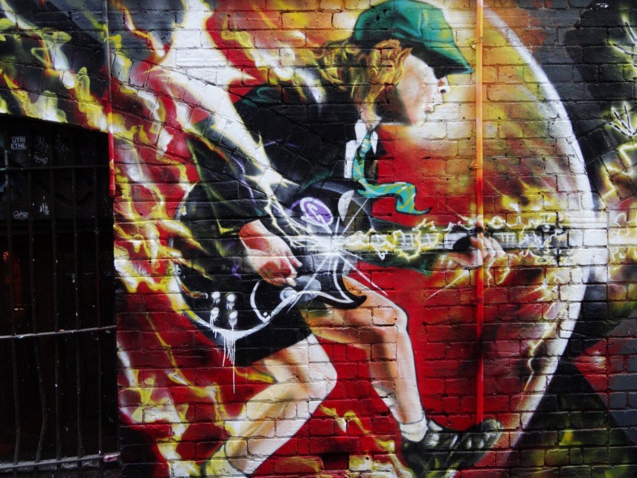 ACDC Lane #Melbourne #Australia #ACDC #Angusyoung #Streetart #urbanart #graffiti #mural #art https://t.co/d5l8OsFKnC