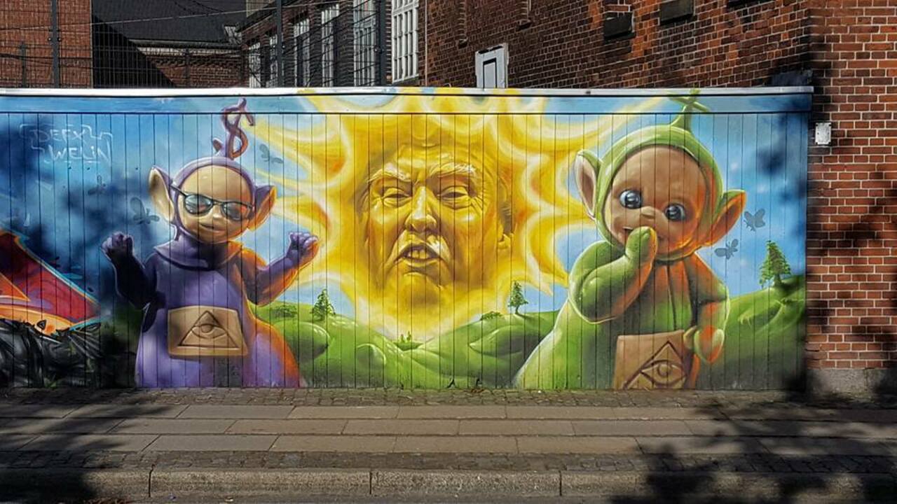 Great #streetart #trump #teletubies Copenhague, unknown artist https://t.co/kC1f1SPdd9