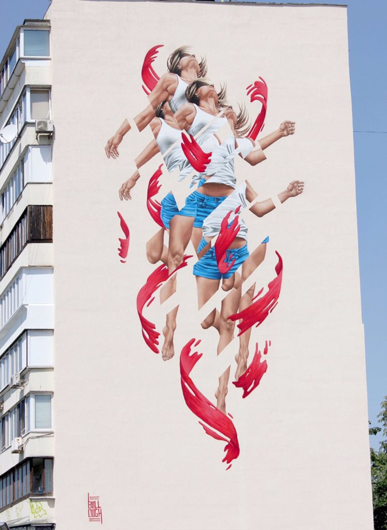 Mural James Bullough #Kiev #Ukraine #streetart #urbanart #mural #graffiti #art https://t.co/VyPiqAHDVm