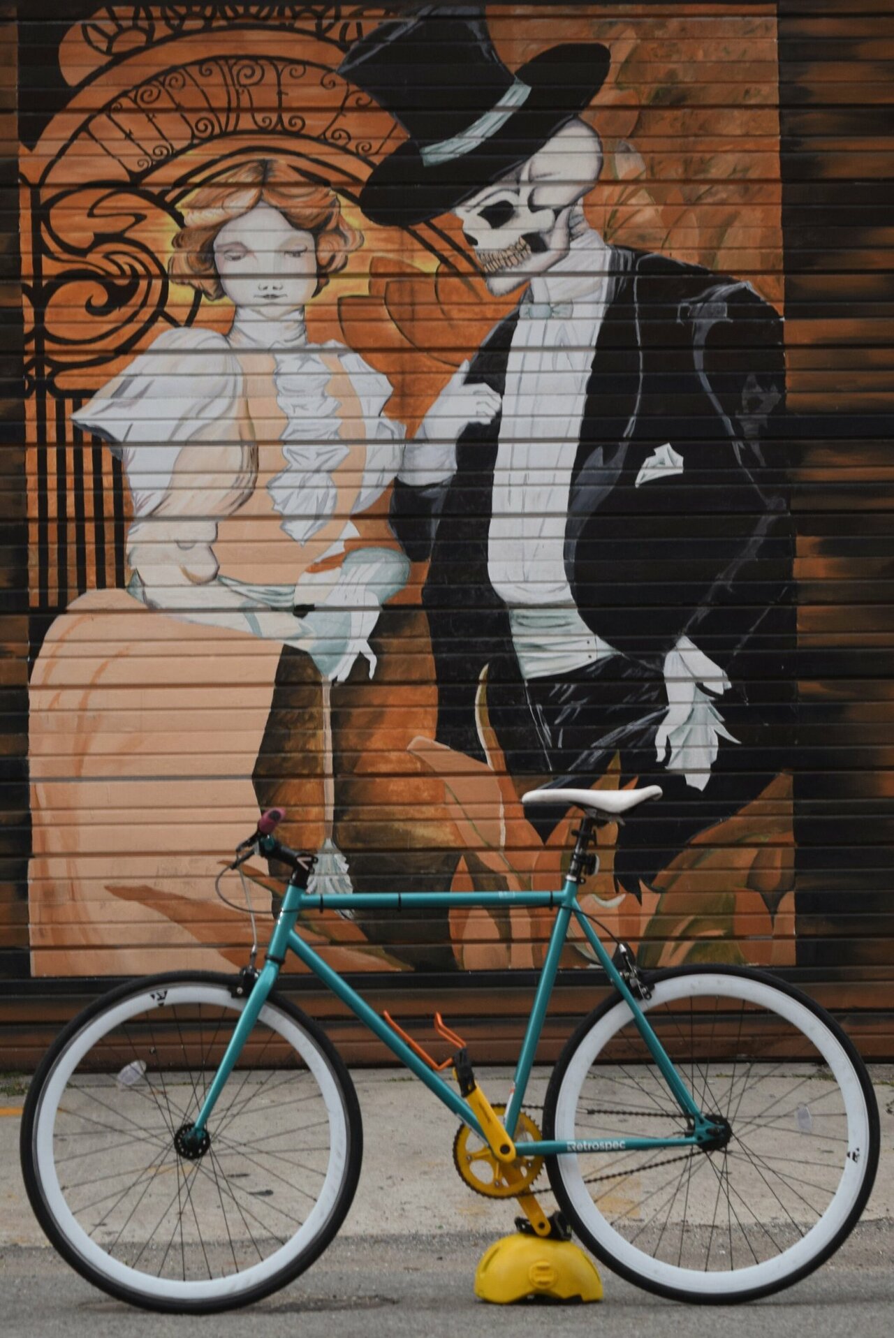 My#retrospec #bicycle  New Orleans❤#streetart.Photo by @picturenola..Media @bananasocialmedia#travel #nola https://t.co/mgpQ8QPw7Y