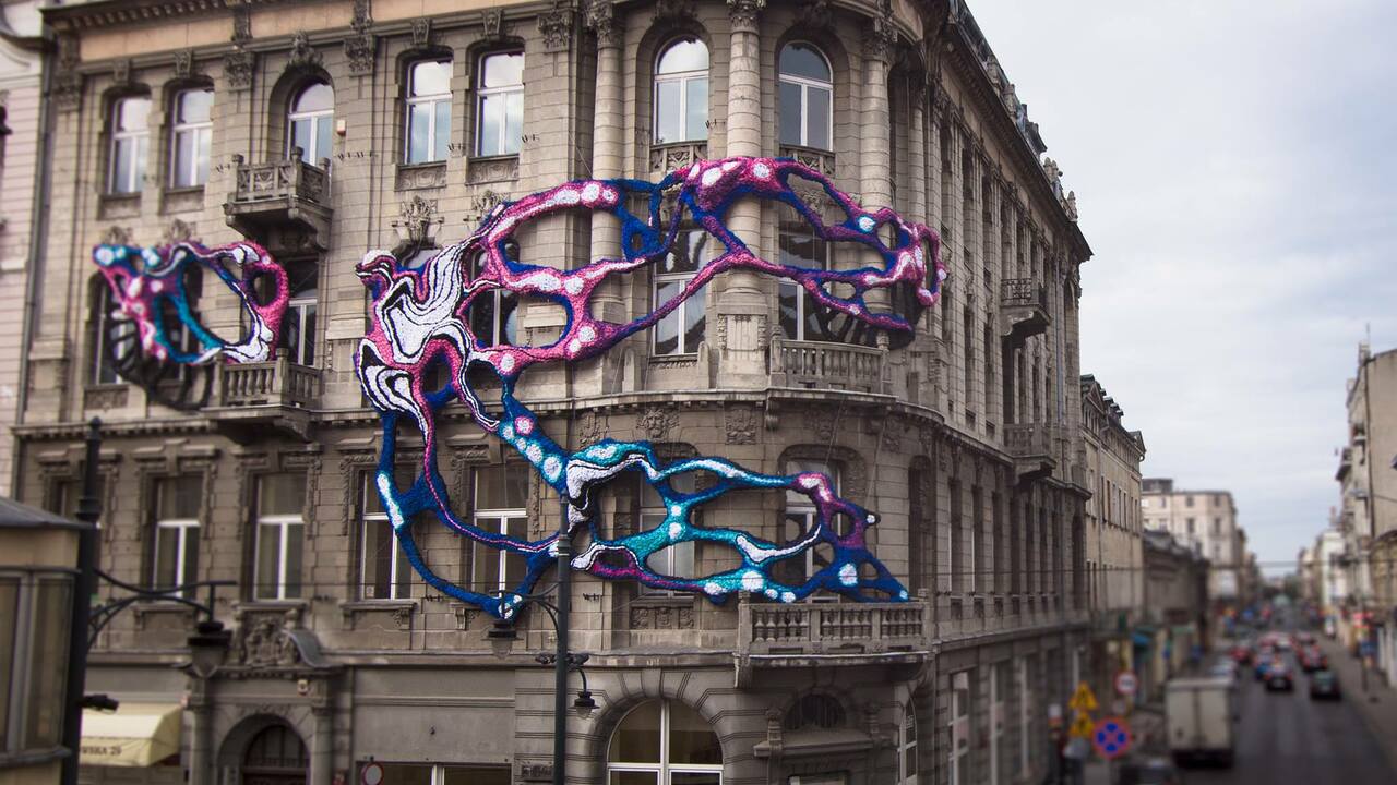 "Hyperbolic" an Installation by Crystal Wagner in Lodz, Poland #streetart https://streetartnews.net/2016/09/hyperbolic-an-installation-by-crystal-wagner-in-lodz-poland.html https://t.co/IY7zKVsGKA