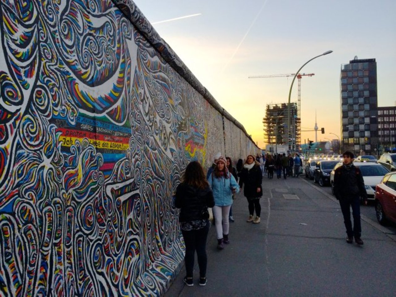 Berlin Wall, East Side Gallery & the passage of time: http://buff.ly/2dVj6bm #travel #Berlin #Streetart https://t.co/bJfkKkQWcs