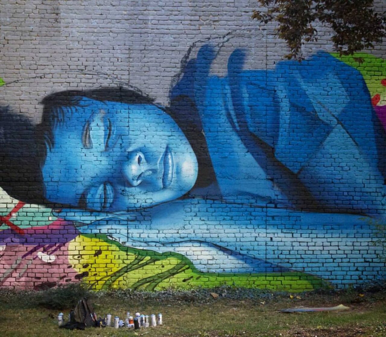 “Technicolor Dream” by Lonac & Chez 186 in Zagreb, Croatia http://buff.ly/2eI9UXE #streetart #mural #graffiti https://t.co/EtX3chMNzX