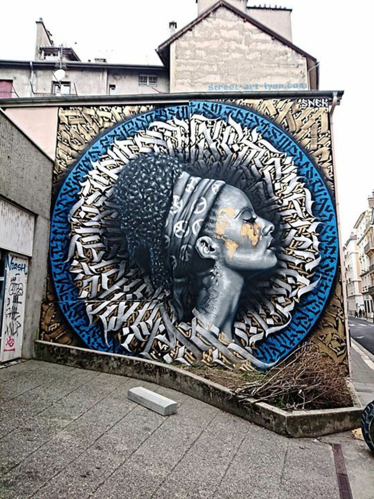 Not sure of the artist#streetart #mural #graffiti #inktober https://t.co/UnBvsnjVOo