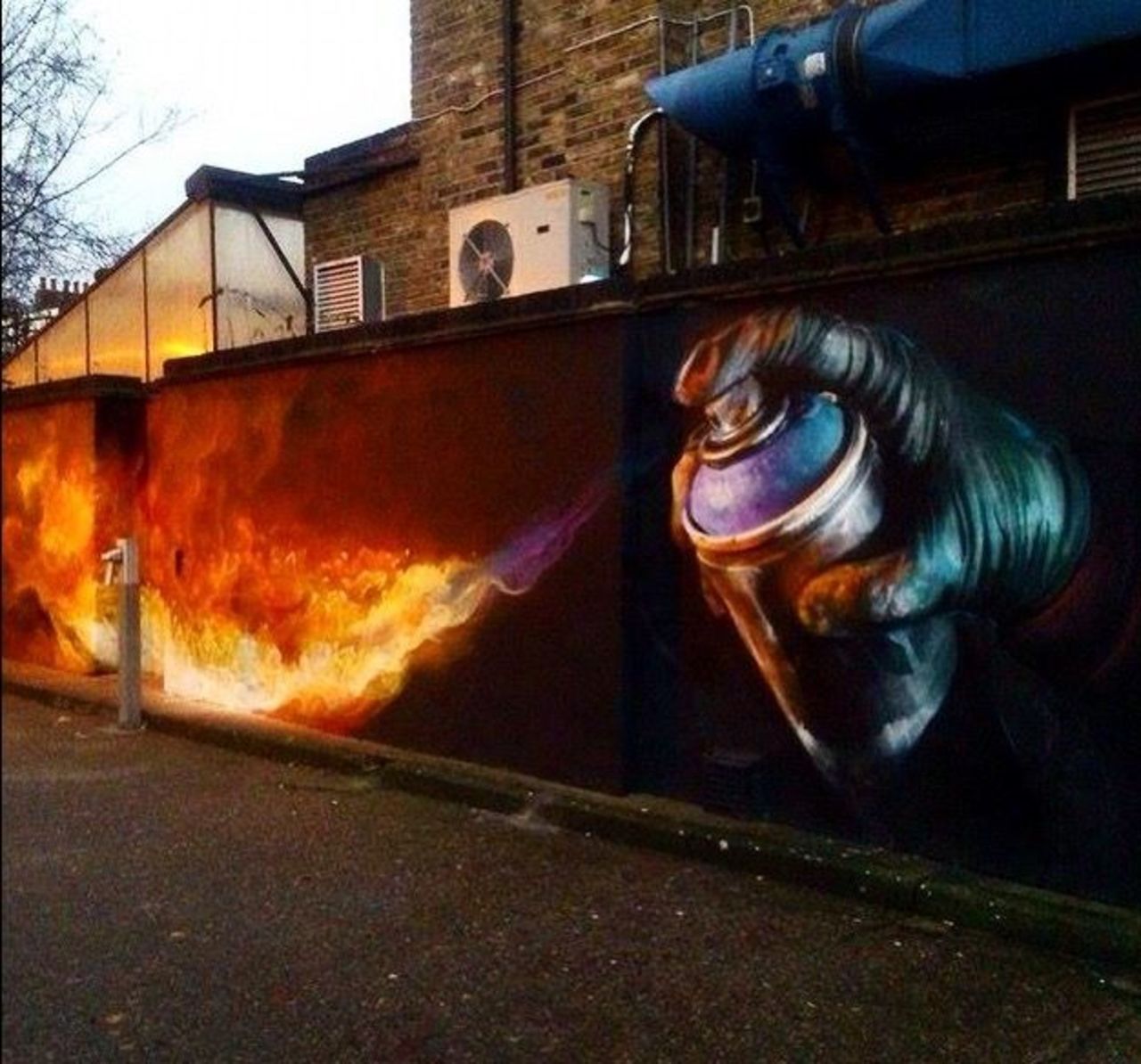 Irony in Camden, London#streetart #mural #graffiti https://t.co/1G9L6Y38Ne