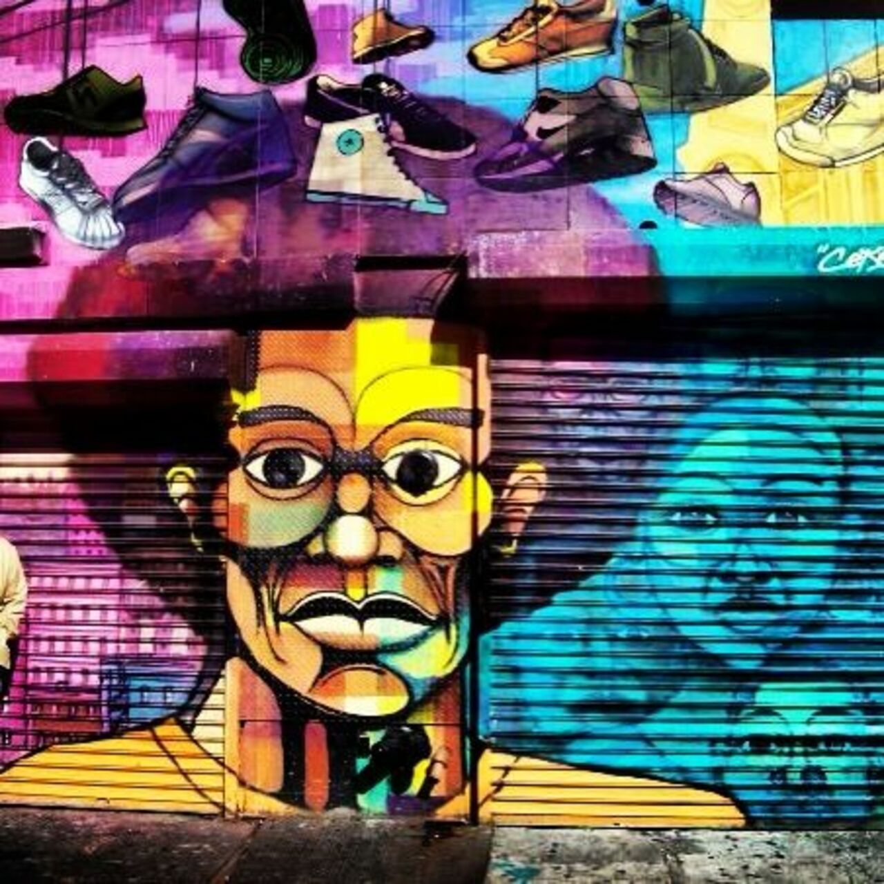 Psychedelic Afro       •      #streetart #graffiti #afro #art . : https://t.co/xFp7QL1qy3