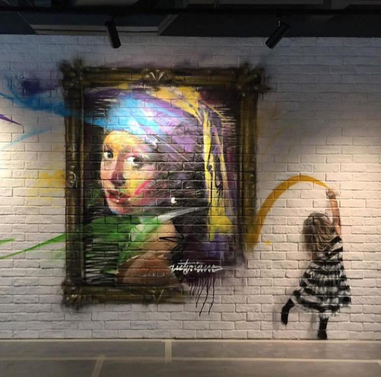 "Girl with a Pearl Earring", Baby Dreams - #Creative #StreetArt#art #VanDyck #beauty #joy http://beartistbeart.com/2016/12/22/girl-with-a-pearl-earring-baby-dreams-creative-streetart https://t.co/TWcAiODBrF