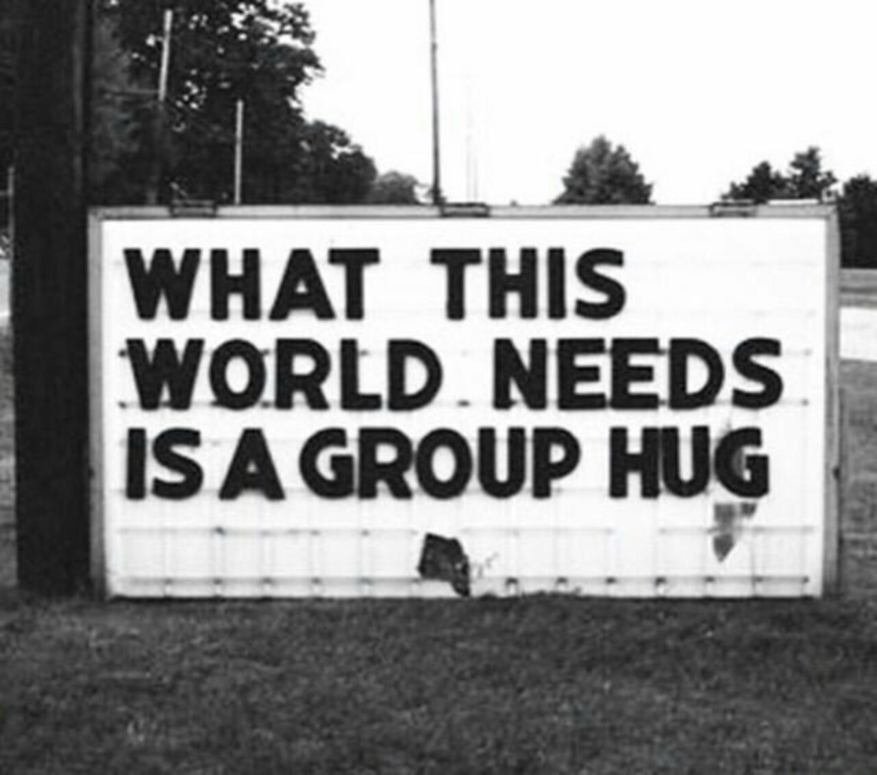World needs a #Group #Hug #Creative #StreetArt #quote #love #world http://beartistbeart.com/2016/12/30/world-needs-a-group-hug-creative-streetart https://t.co/m1i21pe2PA