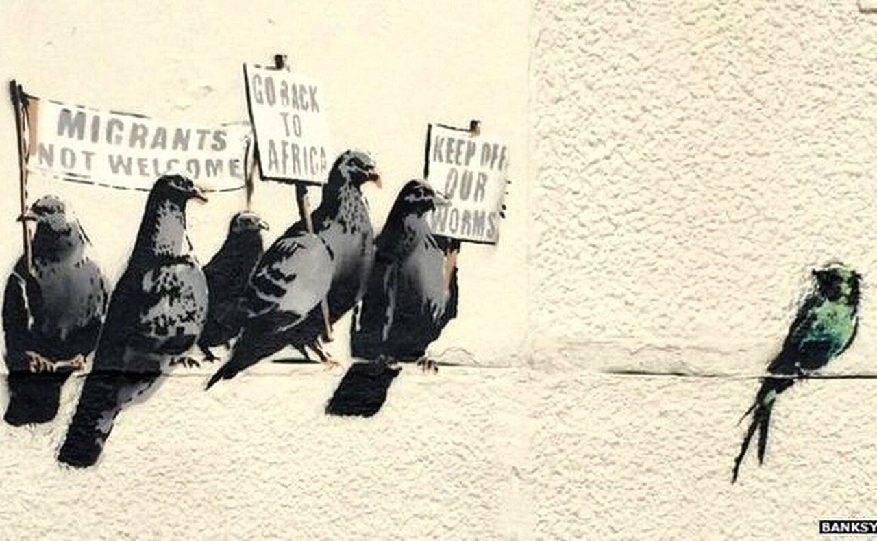 Banksy on immigration #streetart #Banksy https://t.co/nZdle7gWKz