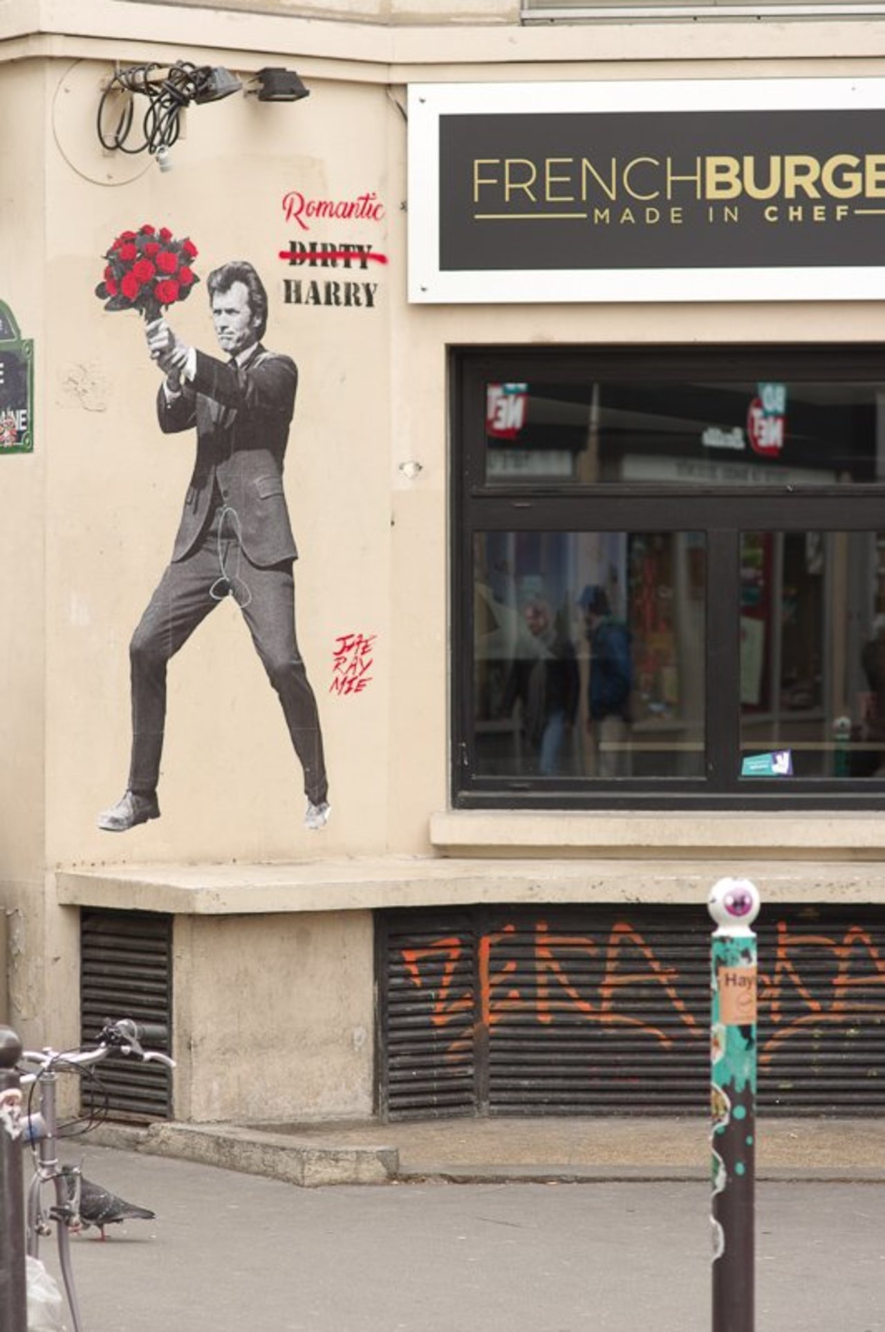 #graffiti #mural #Urban_Art Romantic Harry by Jae Ray Mie, Rue de Charonne, Paris, 04/2017 https://t.co/wjAaUXYG6b