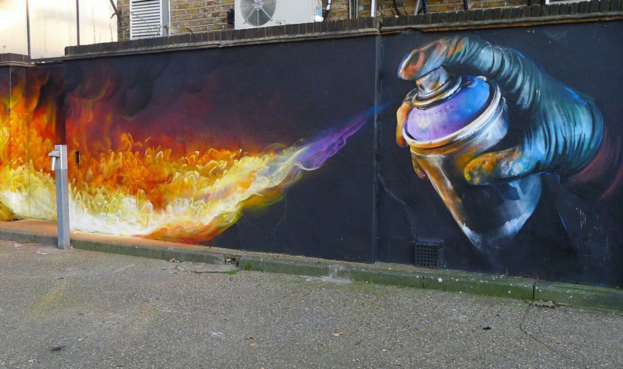 'Burn' #Streetart by Irony#Art #Mural #Graffiti #London https://t.co/vrxBLJ5ab7