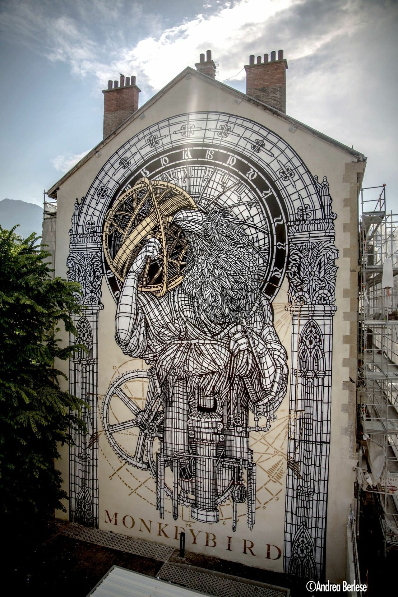 Monkeybird in Grenoble, France#streetart #mural #graffiti #art https://t.co/H1zXUAAn8e