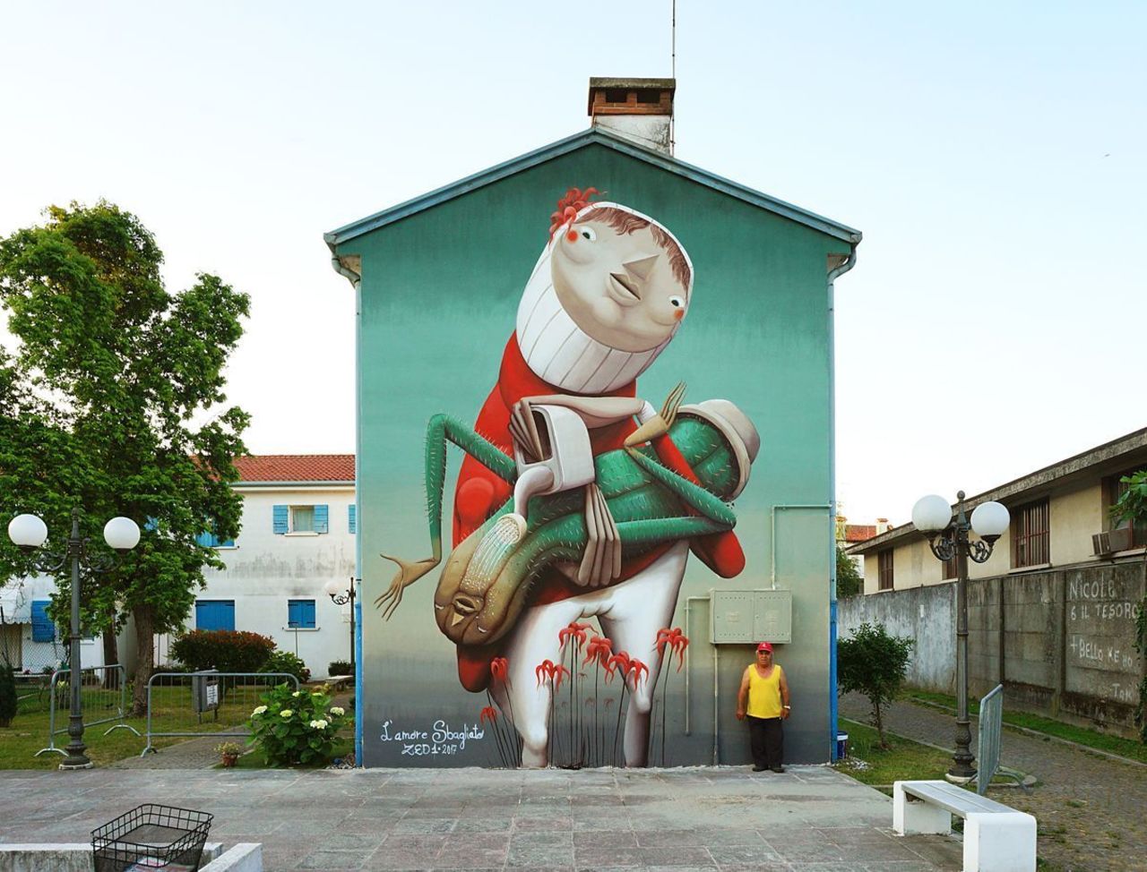 “The Wrong Love” by ZED1 in Dolo, Italy #streetart #mural #graffiti #art https://t.co/ztfzTHsrt3