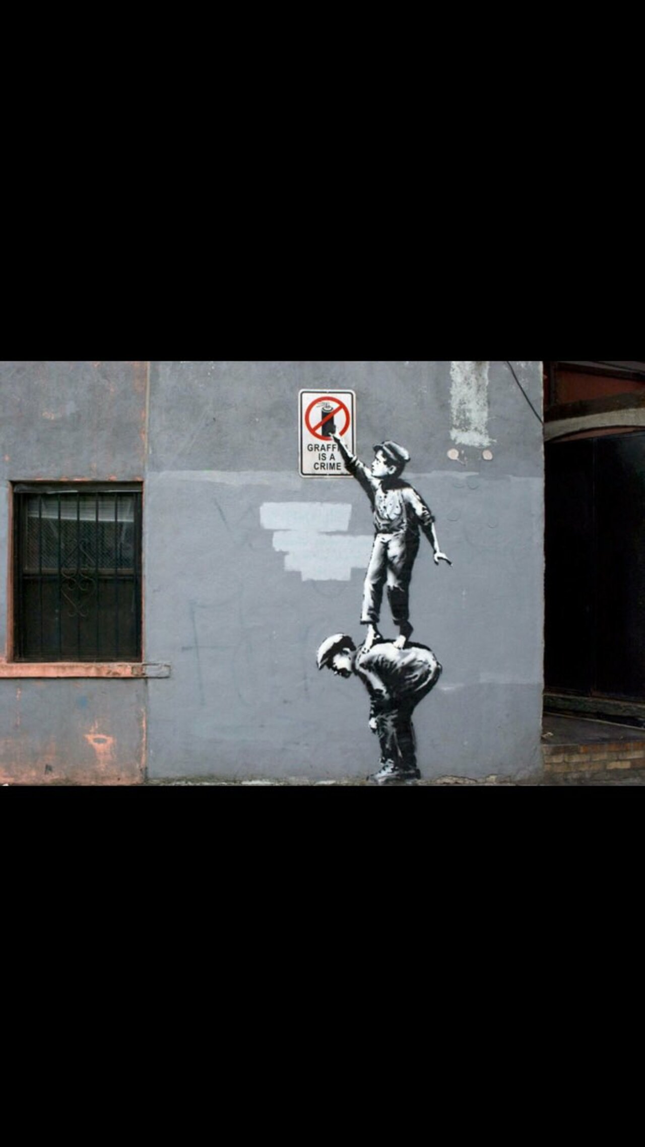 #FelizMartes a tod@s  #BuenosDias #bondia #goodmorning #Buongiorno #bonjour #7Nov #Banksy #StreetArt #graffiti https://t.co/dvEbUEGu4E