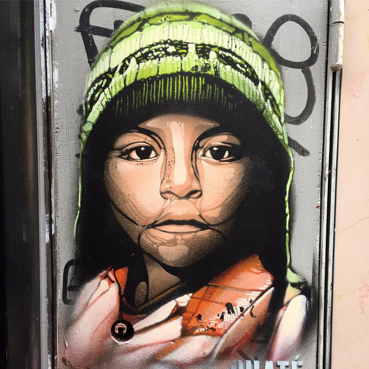 By #guatemao #temao #streetart #graffiti #graff #spray #bombing #wall#urbanart #paris https://t.co/azrPkWYONS