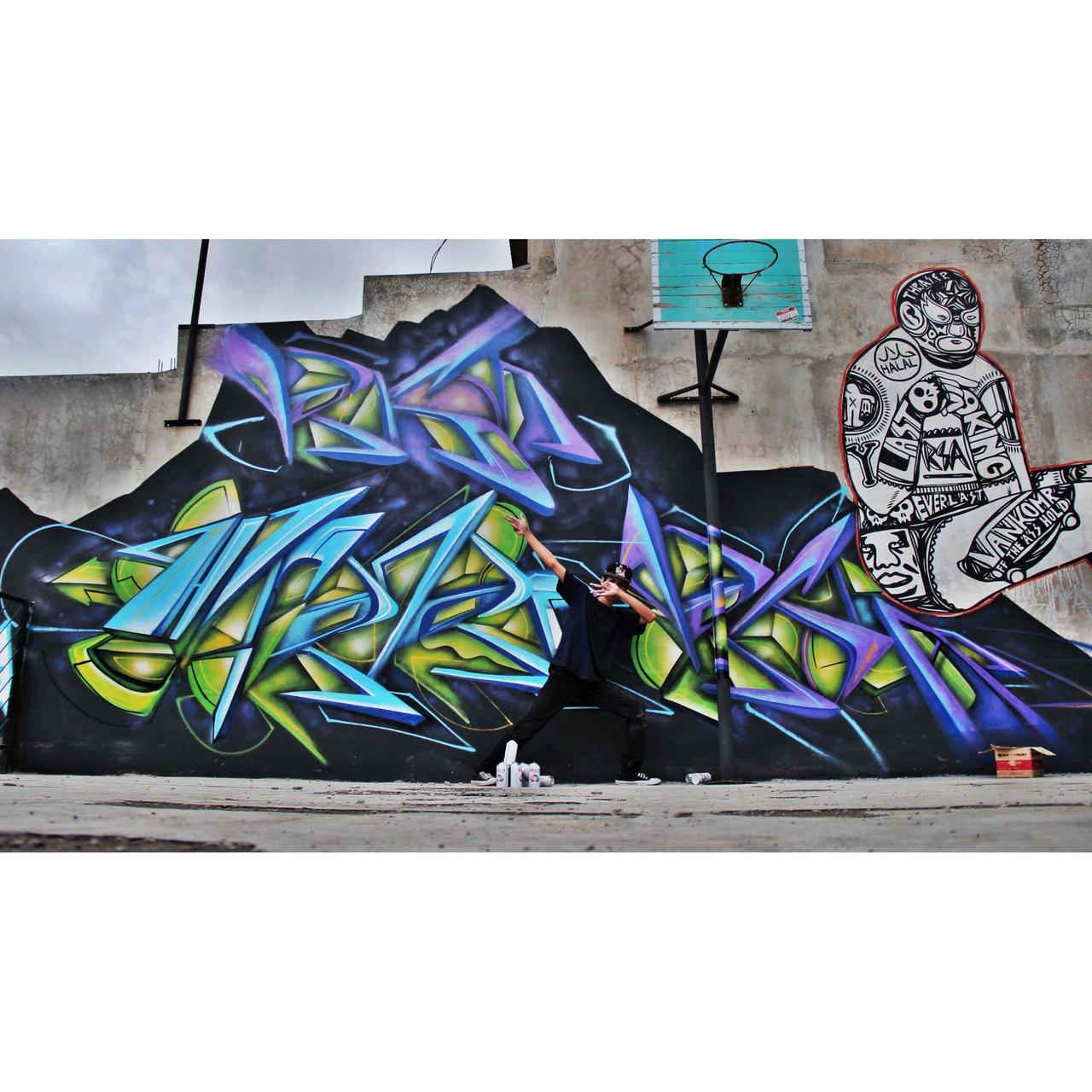 Harr IntuisiKru watchout for the video soon! #Graffiti #Street #Art #Klaten http://t.co/aNI7AFEoq6