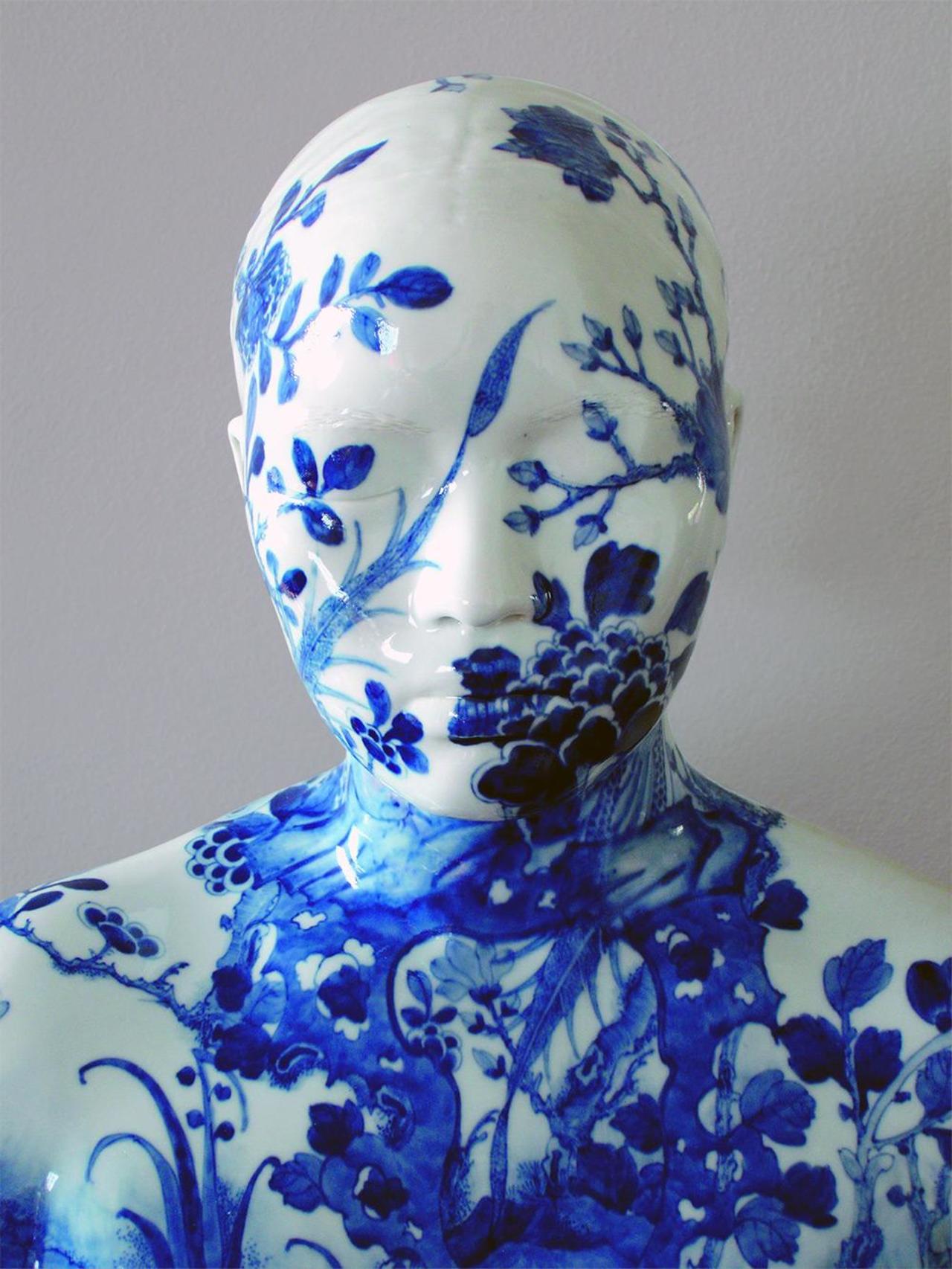 Porcelain Busts Imprinted with Chinese Decorative Designs by... via @colossal http://zoot.li/7m0u #art #ceramics http://t.co/d7tfpMOBOY