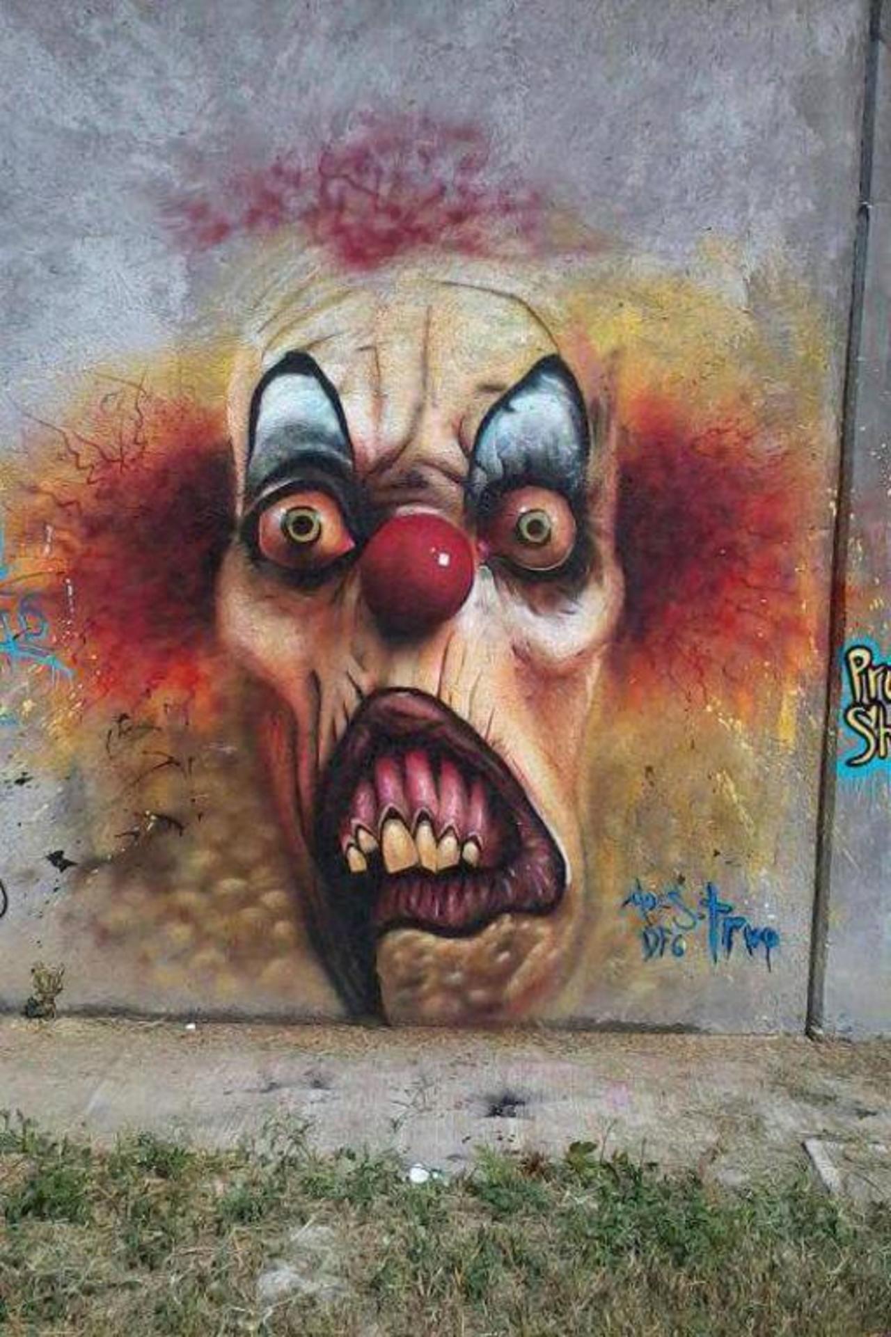 TRUO INSANE #CLOWN #streetart #painting #mural #art #photo #urbanart #graffiti #world #banksy http://t.co/a82ecTeSwk