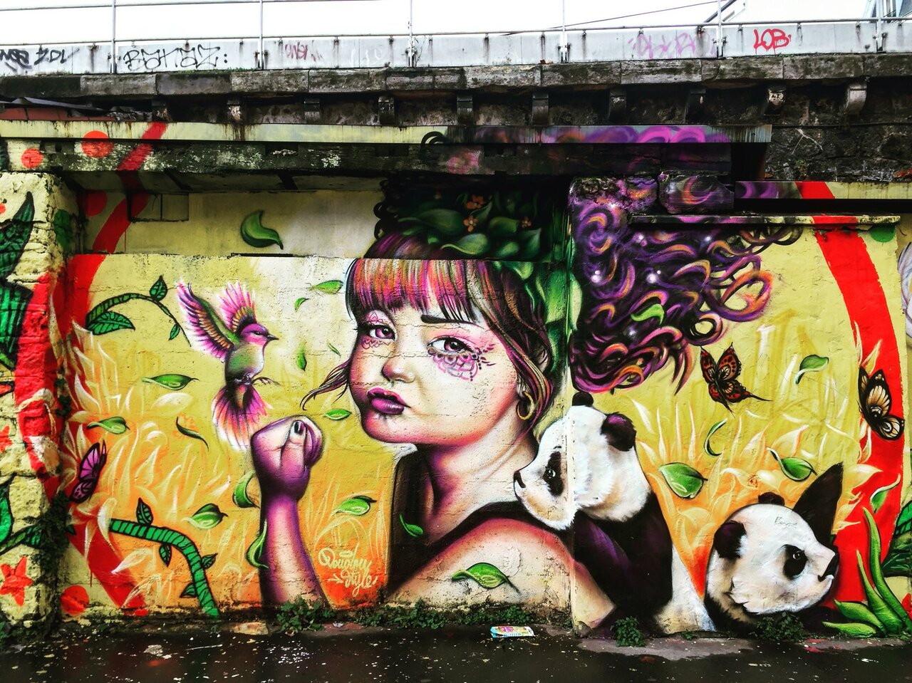 Lil’ Gal & her  by @JessyDoudouStyl #doudoustyle #jessydoudoustyl #panda #streetart #graffiti #spray #bombing #wall #sprayart #instagraff #urbanart #streetphoto #urbanwalls #paris https://t.co/pzOVJYJTYg