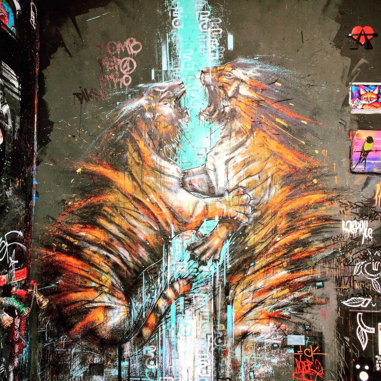 Tigers by #freresdart #streetart #graffiti #graffitiart #Spray #spraypaint #wall #urbanart #nirindastreet #lelavomatik #paris https://t.co/zh8ifSAbMw