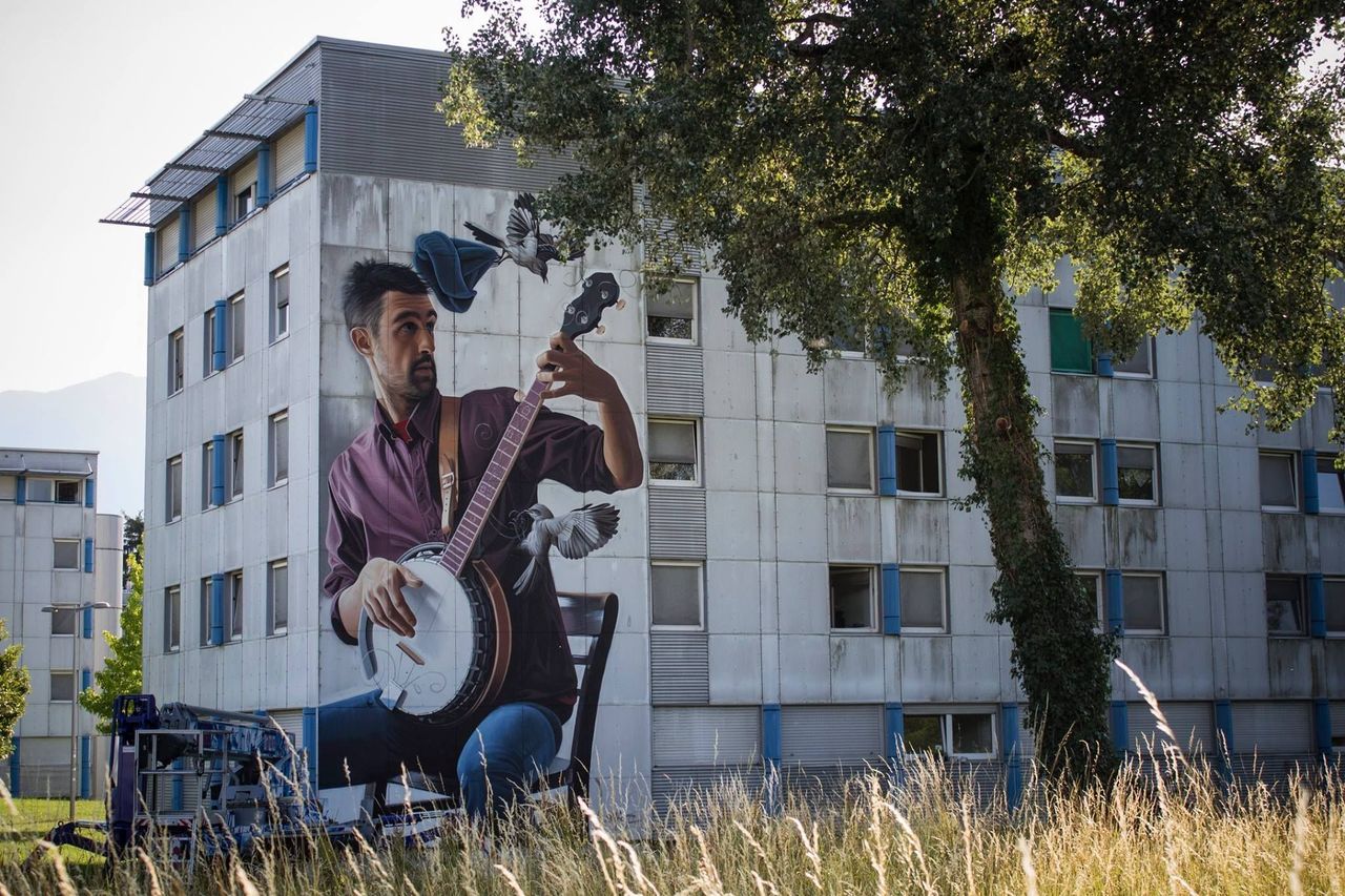 “Mockingbirds” by Lonac in Grenoble, France #streetart #mural #graffiti #art https://t.co/074mYh7fRP
