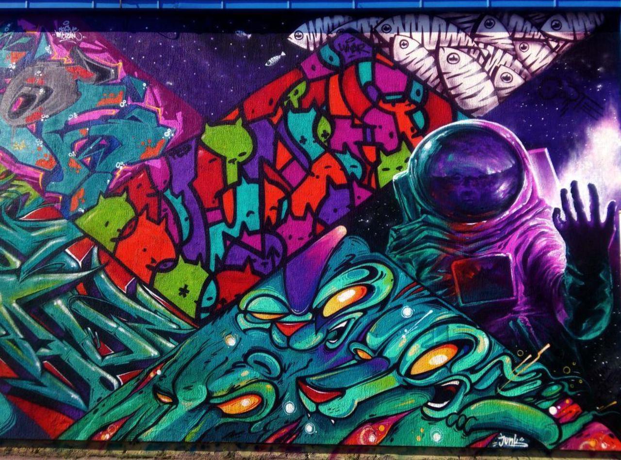 Quantum Hopping #astronaut #streetart #graffiti #art #funky #dope . : http://t.co/hX8bF2p50l