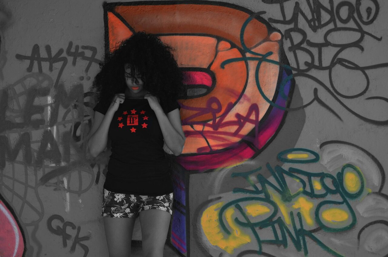 GRAFFITI .. #graffiti #art #fashion #tshirt #streetart #artist #indigopink #girl #cool #clothing #stylist #london #uk http://t.co/kTsGq3eOjL