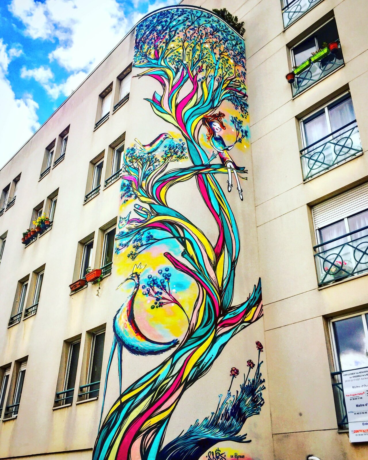 « enchanted tree » by @Anis_street_art #anisstreetart #streetart #graffiti #spray #bombing #wall #sprayart #urbanart #graffitiart #streetphoto #nirindastreet https://t.co/PHAyXXEWOc