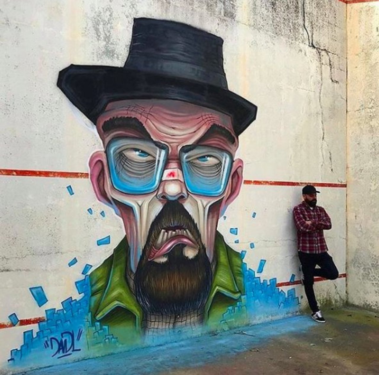 An awesome portrait of Heisenberg in #Spain by #DavidL! -- #globalstreetart #streetart #art #graffiti https://t.co/SrChOeaPvN