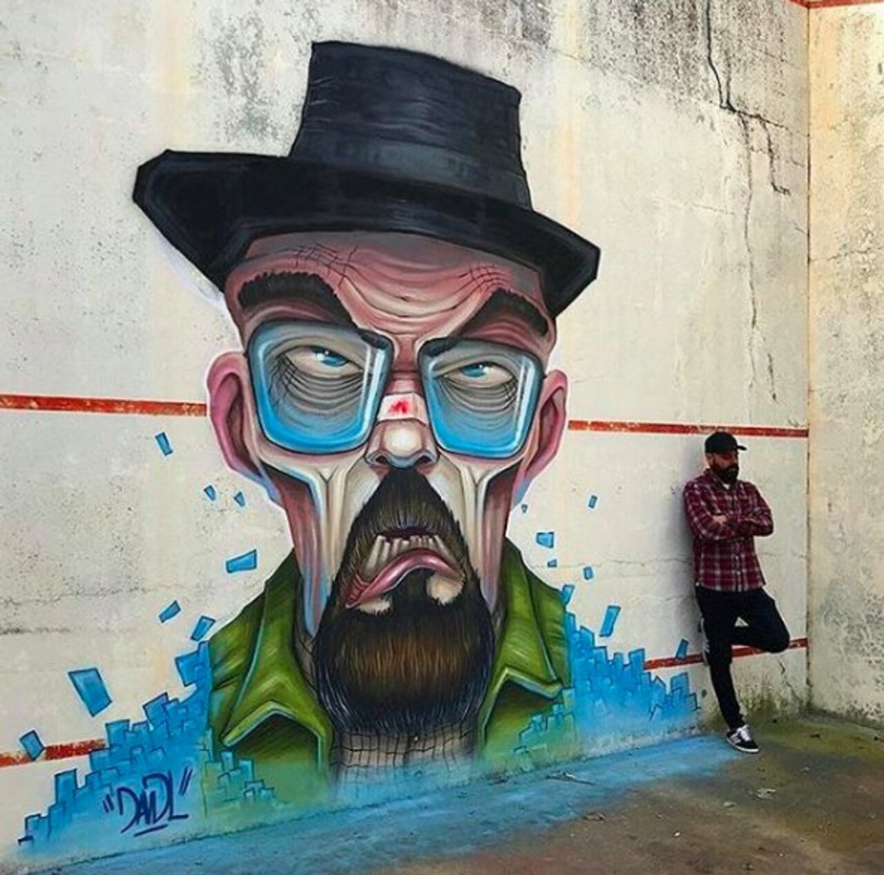 An awesome portrait of Walter White in #Spain by #DavidL! -- #globalstreetart #streetart #art #graffiti https://t.co/C3kB7UxnQE