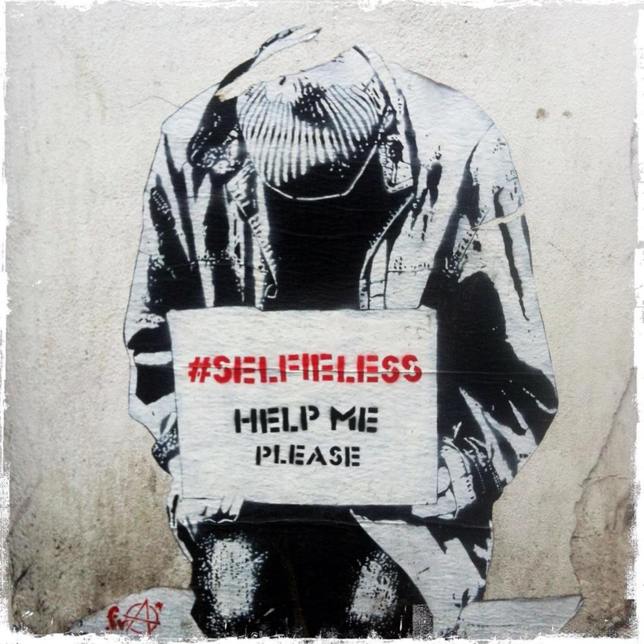 #SELFIELESS 
HELP ME PLEASE 

Great work by #FRA on White Church Lane #art #graffiti #streetart @GoogleStreetArt http://t.co/t0IOMKofK9