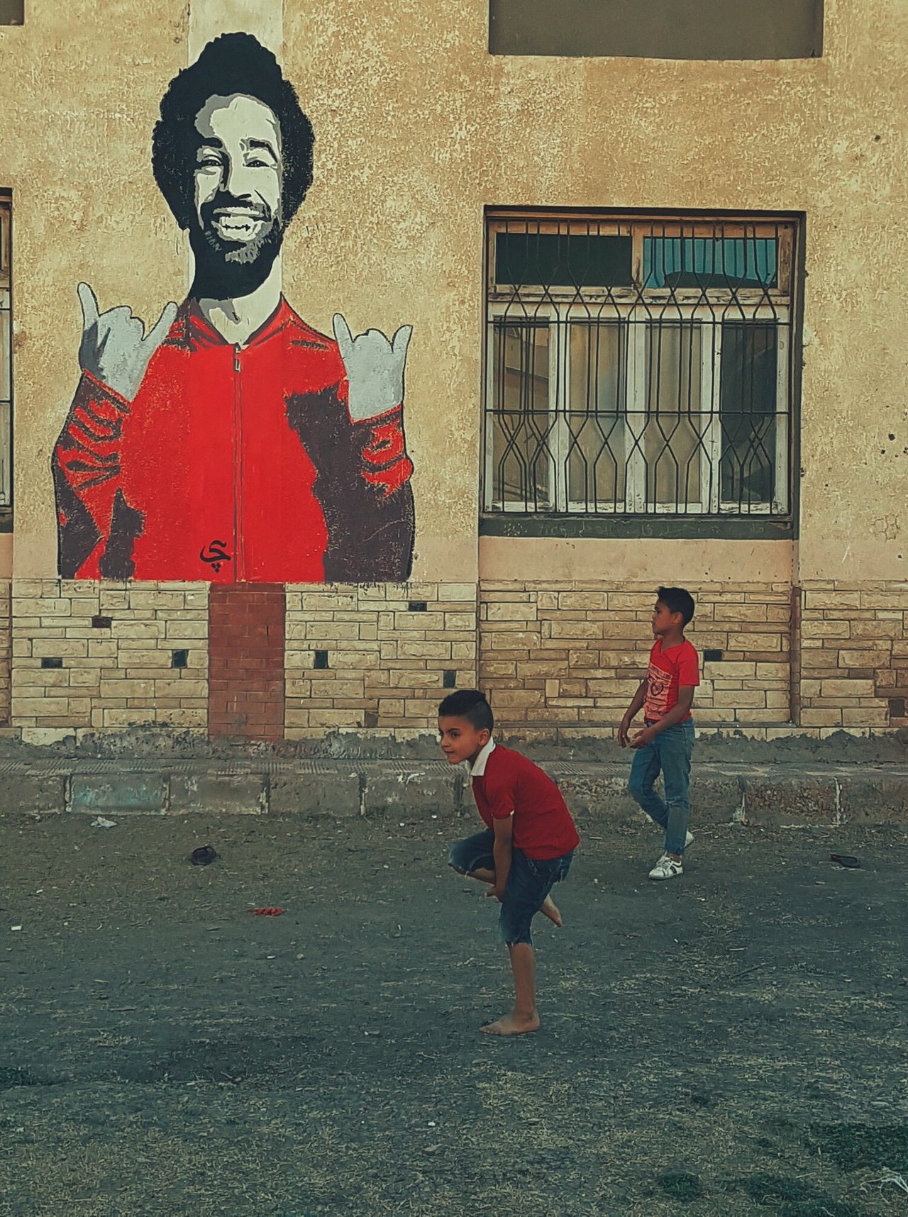 Mohamed Salah’s Graffiti in his hometown “Nagrig “ Hope you like it and get well soon @MoSalah ♥️ Painted by me ✨ #graffiti #art#mosalah #egypt #mural #photooftheday https://t.co/YJ2nkU2tIW